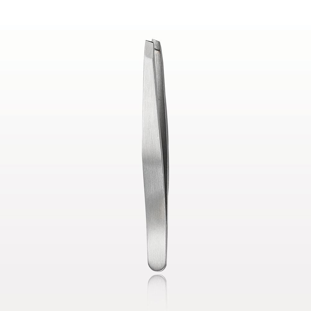 Flat head silver tweezer tip detail