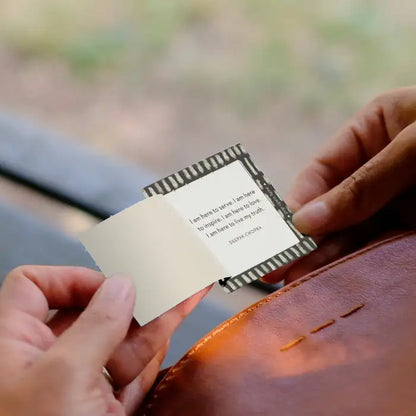 THOUGHTFULLS - LIVE WITH INTENTION Pop-open Affirmation Card Deck