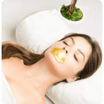 Martinni Beauty 24K Gold Lip Collagen Gel Mask, 3-pack of gold-infused gel lip masks for plumping the lip contour