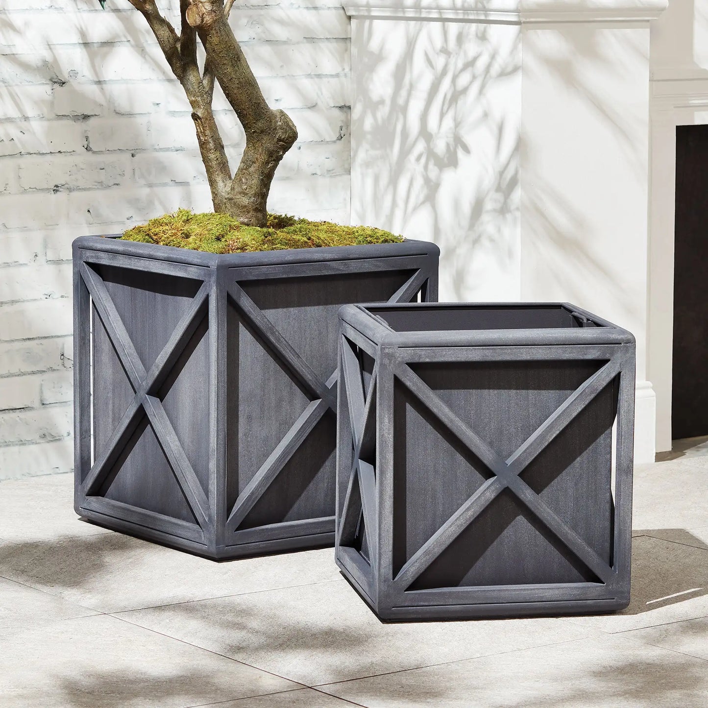 TERRAZZA OUTDOOR PLANTER LARGE - view 3