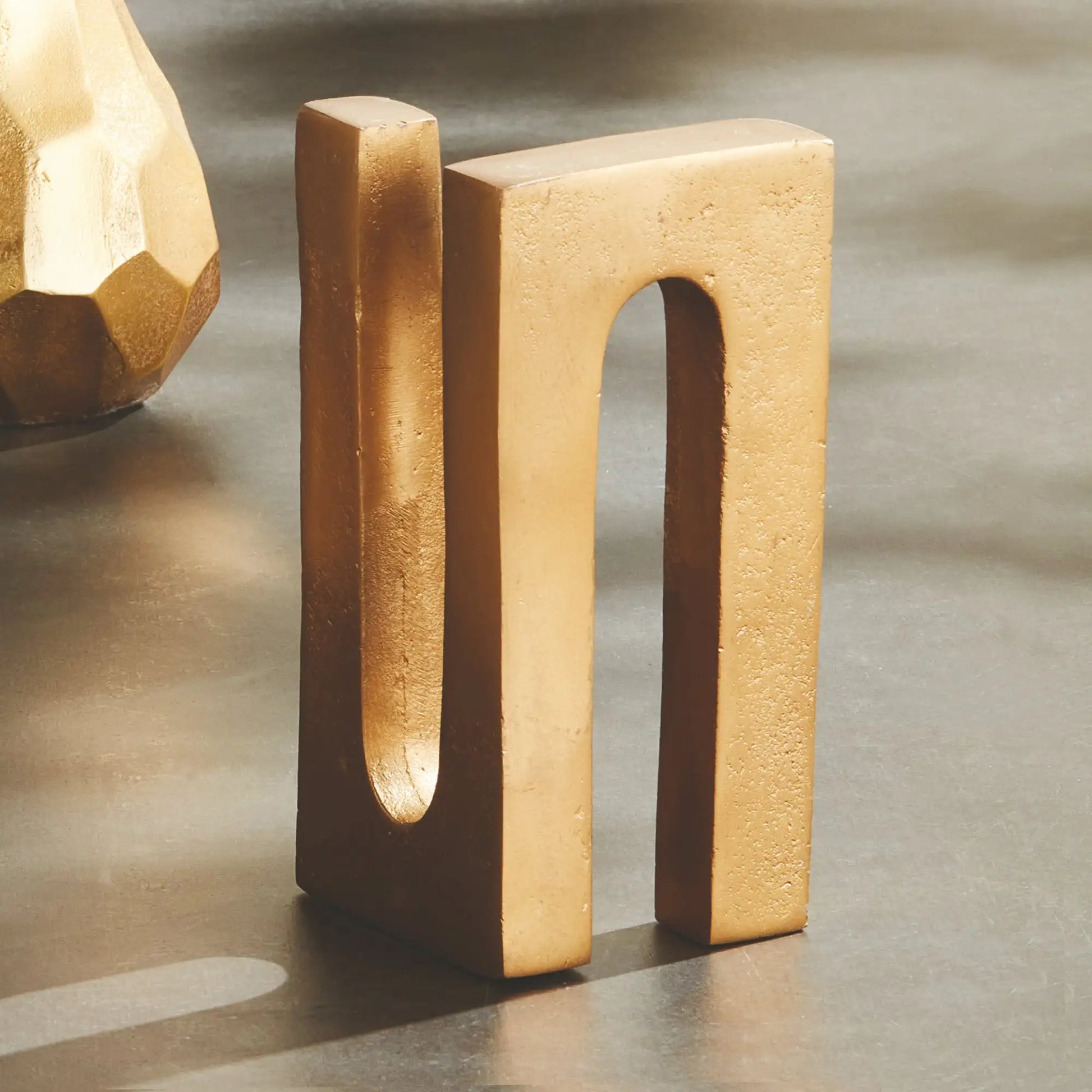 CASSIAN SCULPTURE - view 2