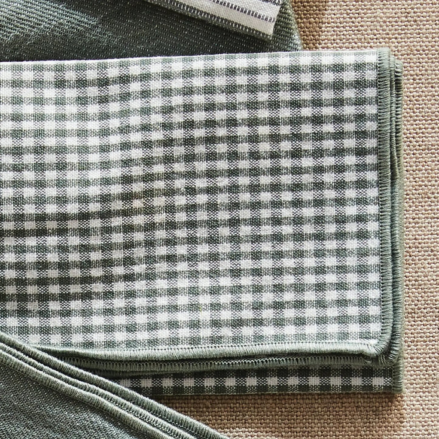 VIOLA DINNER NAPKINS, SET OF 4 - view 2
