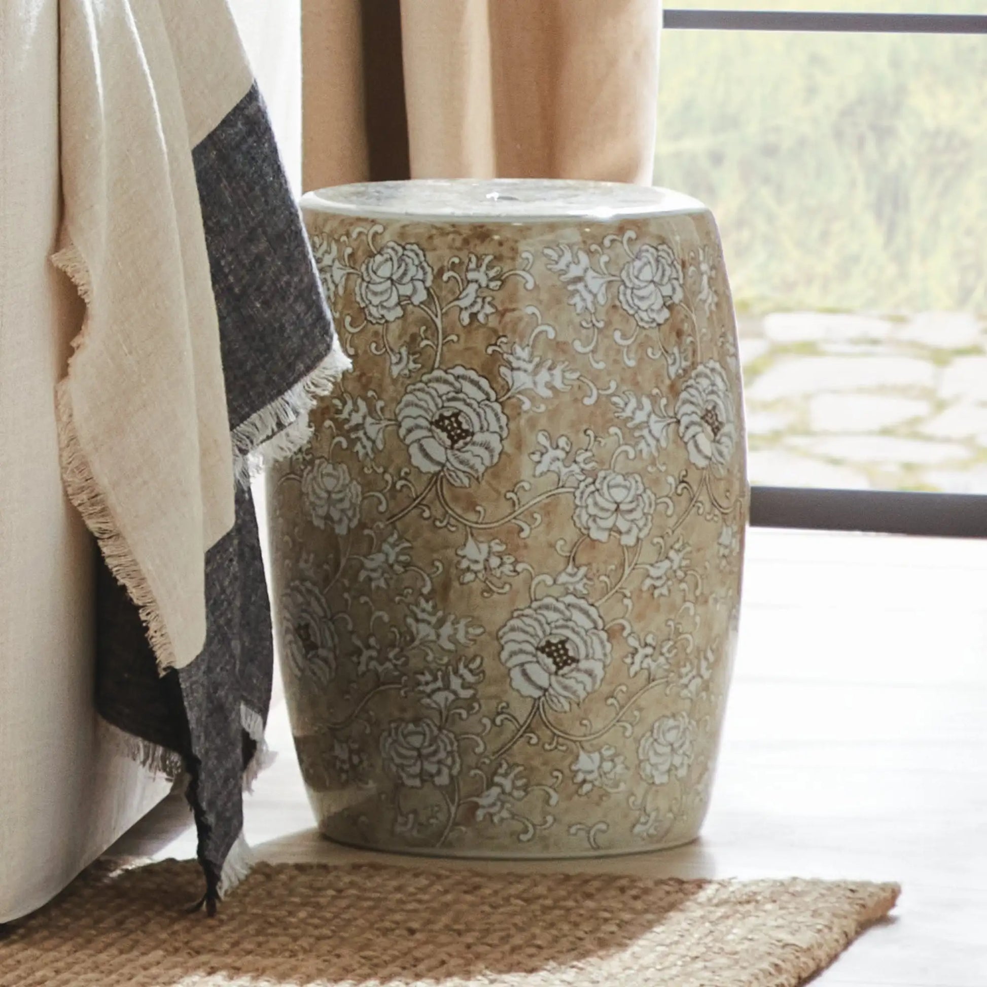 PROVINCE LOTUS STOOL - view 2
