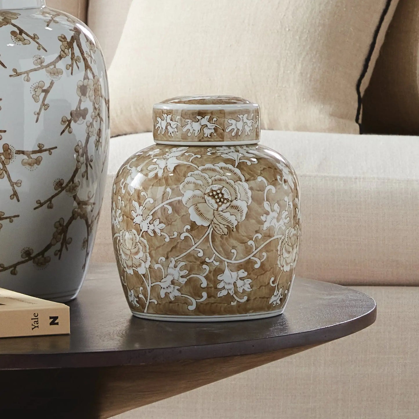 PROVINCE LOTUS LIDDED JAR - view 2