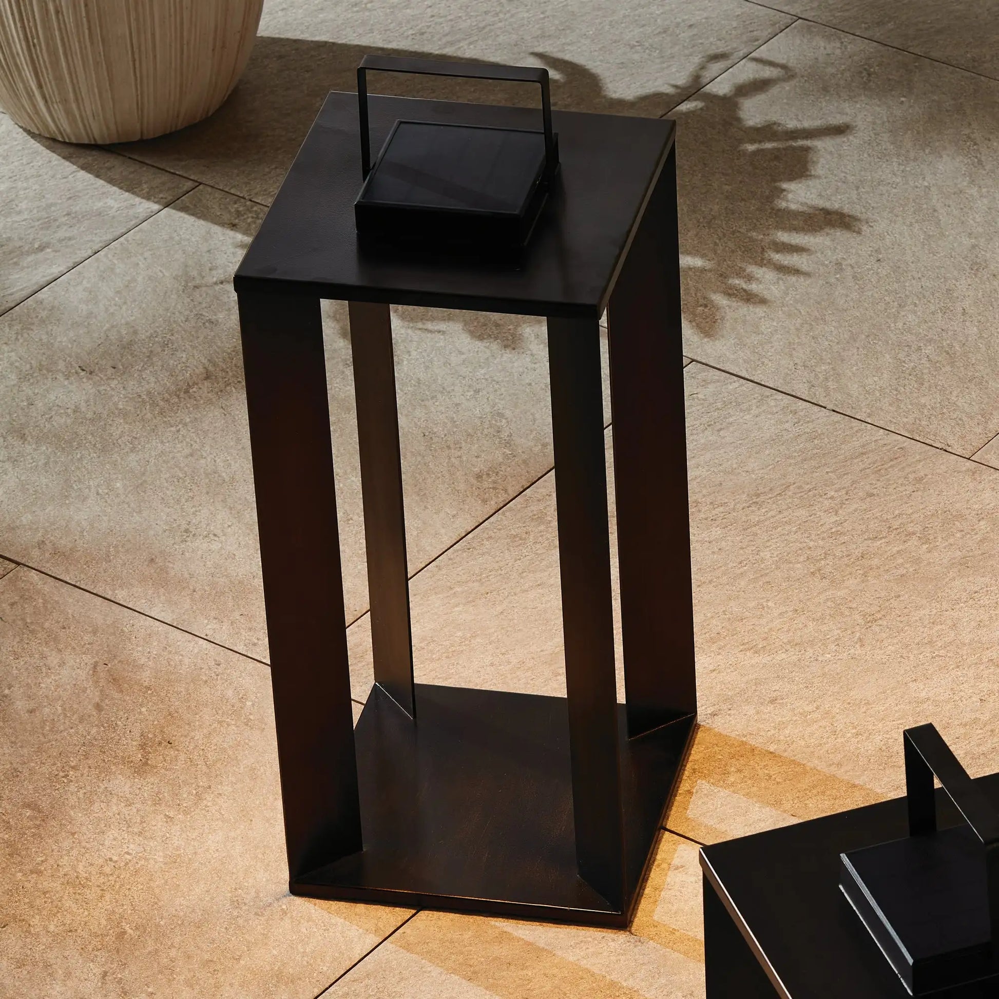 HANLEY SOLAR LED LANTERN 24" - view 2