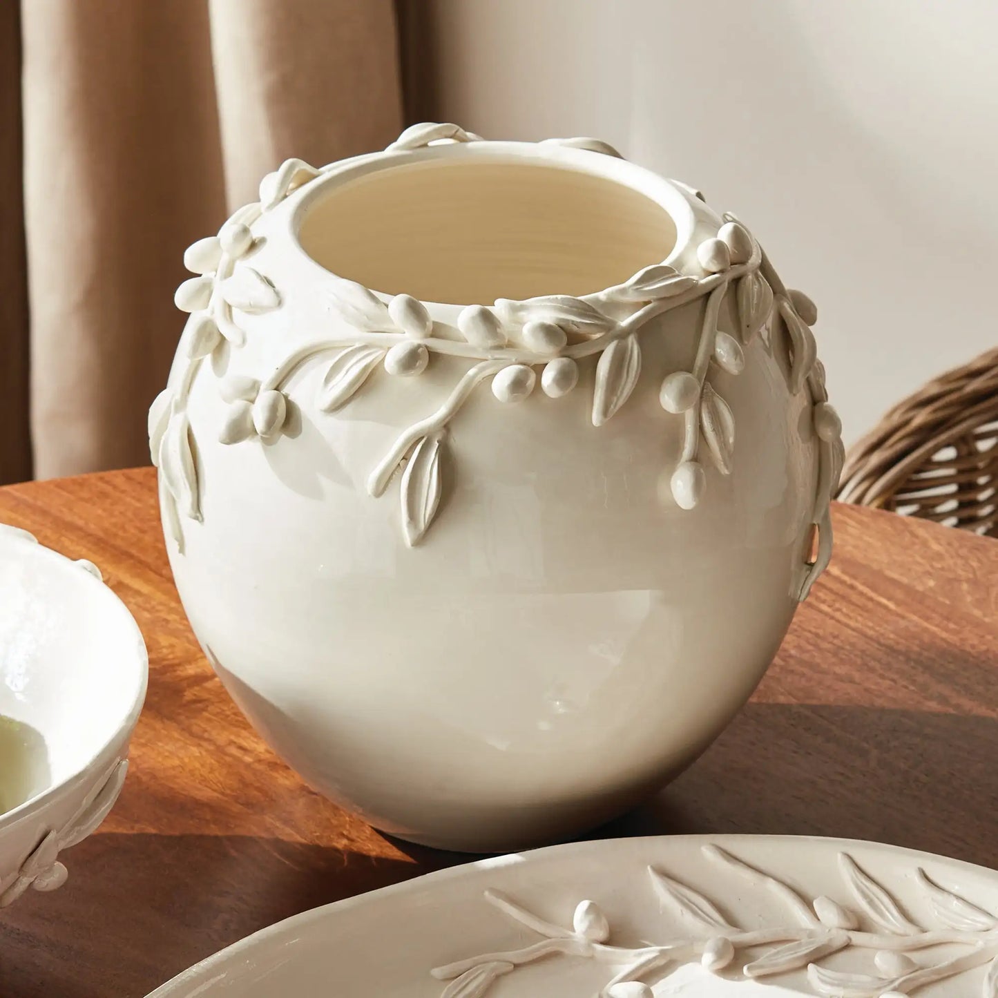 OLIVELLA VASE - view 2