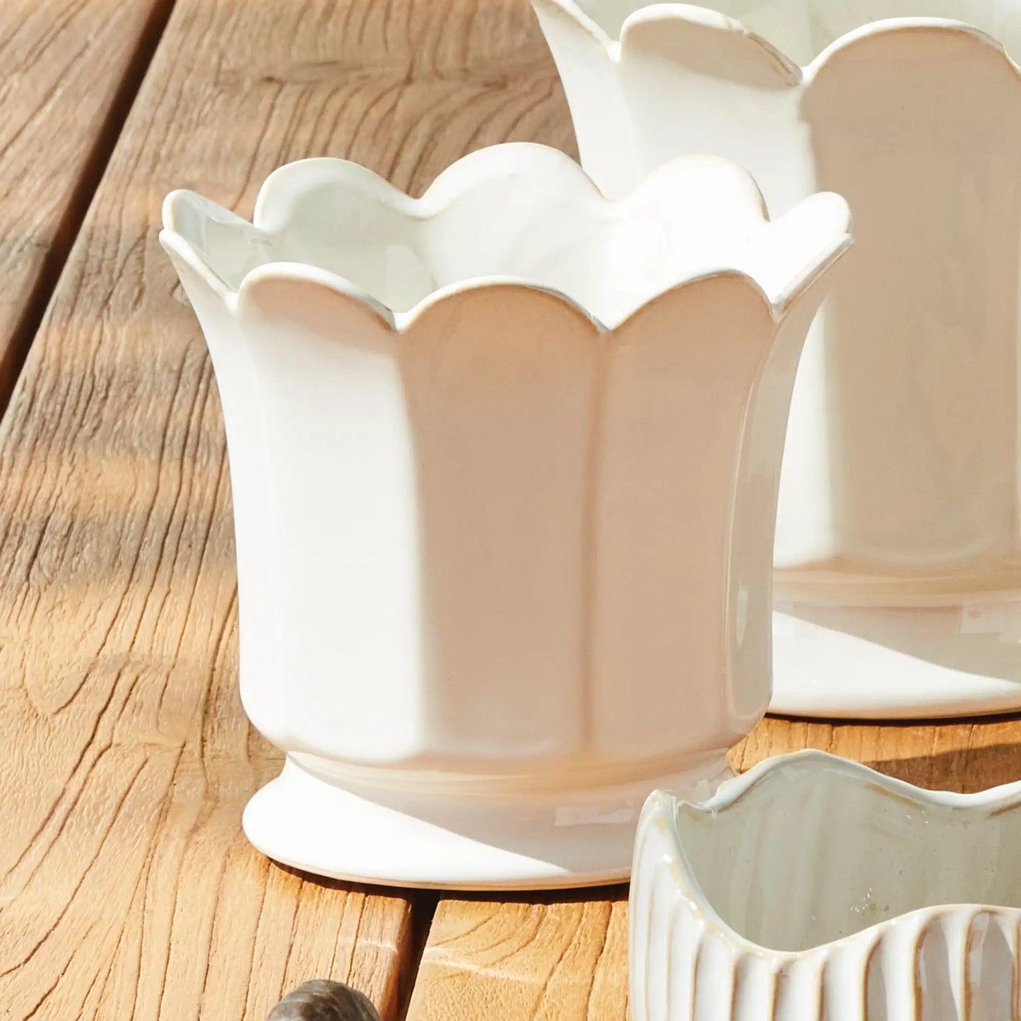 MALINE FOOTED  POT LARGE - view 2