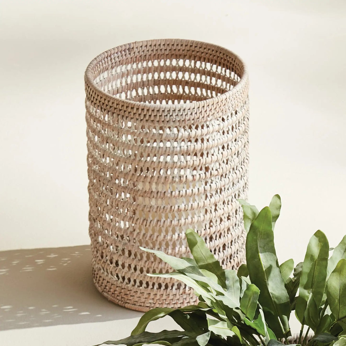 BURMA RATTAN HURRICANE LARGE - view 2