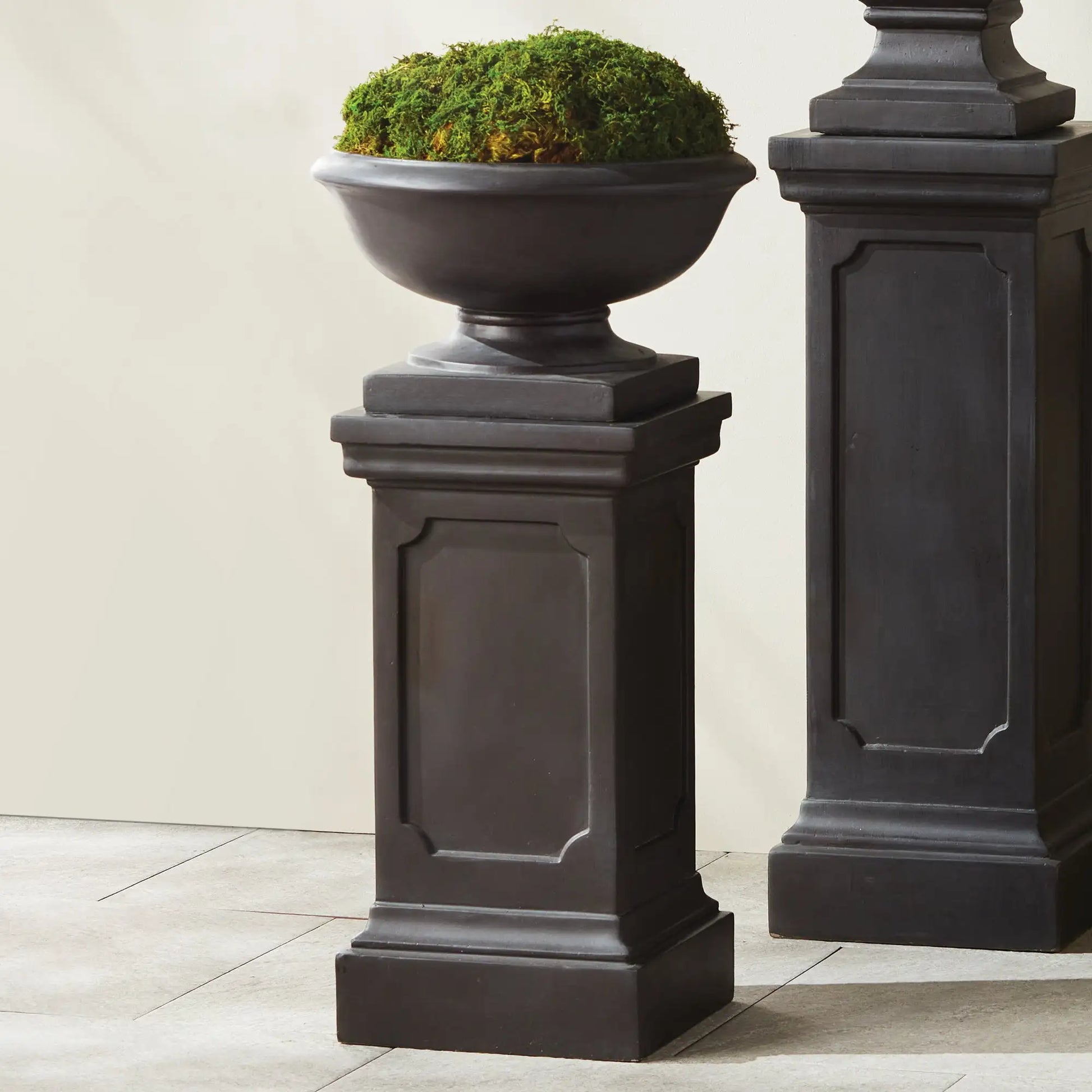 FIBRECLAY CHAMBERS PEDESTAL SHORT - view 2