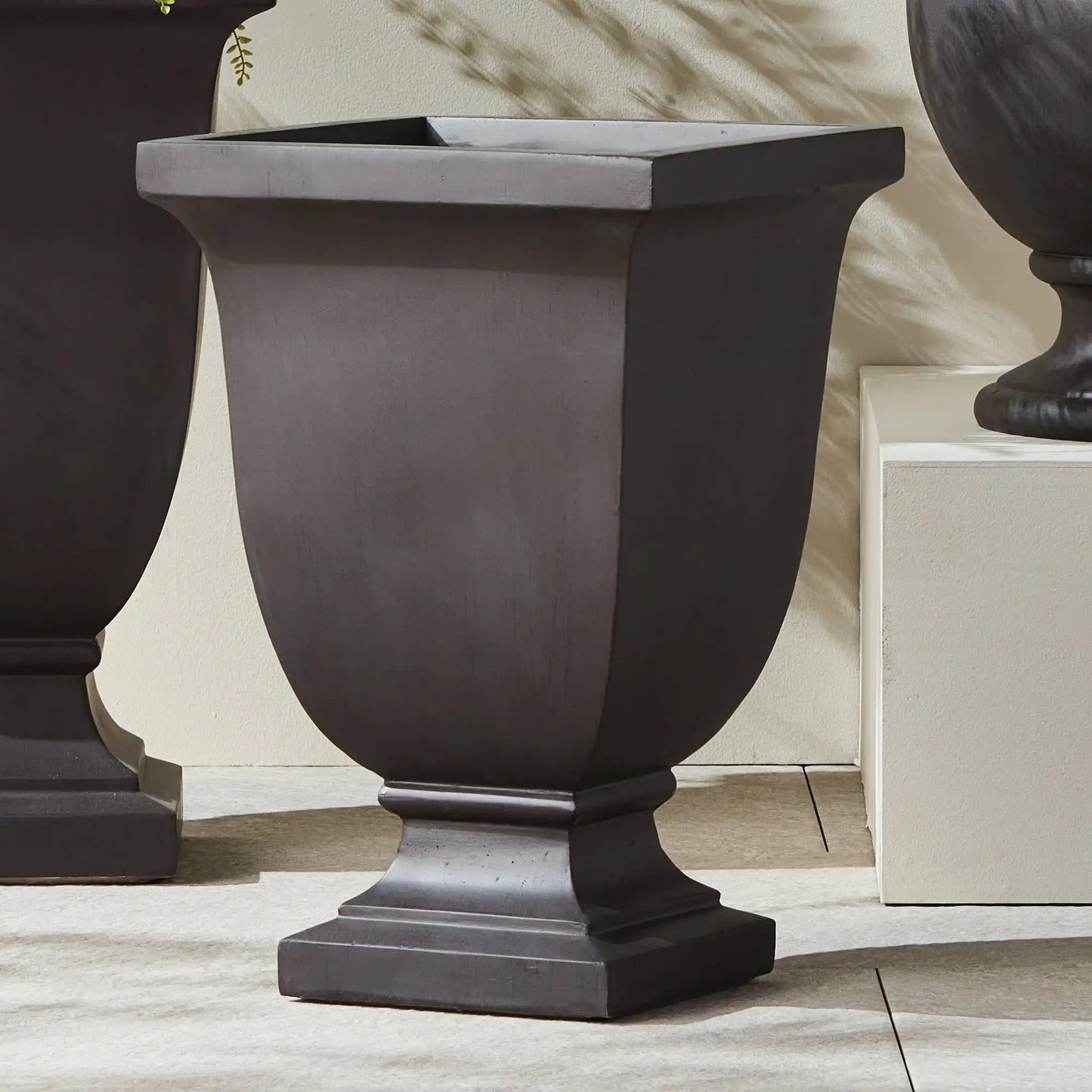FIBRECLAY BECKETT SQ FOOTED PLANTER SMALL - view 2