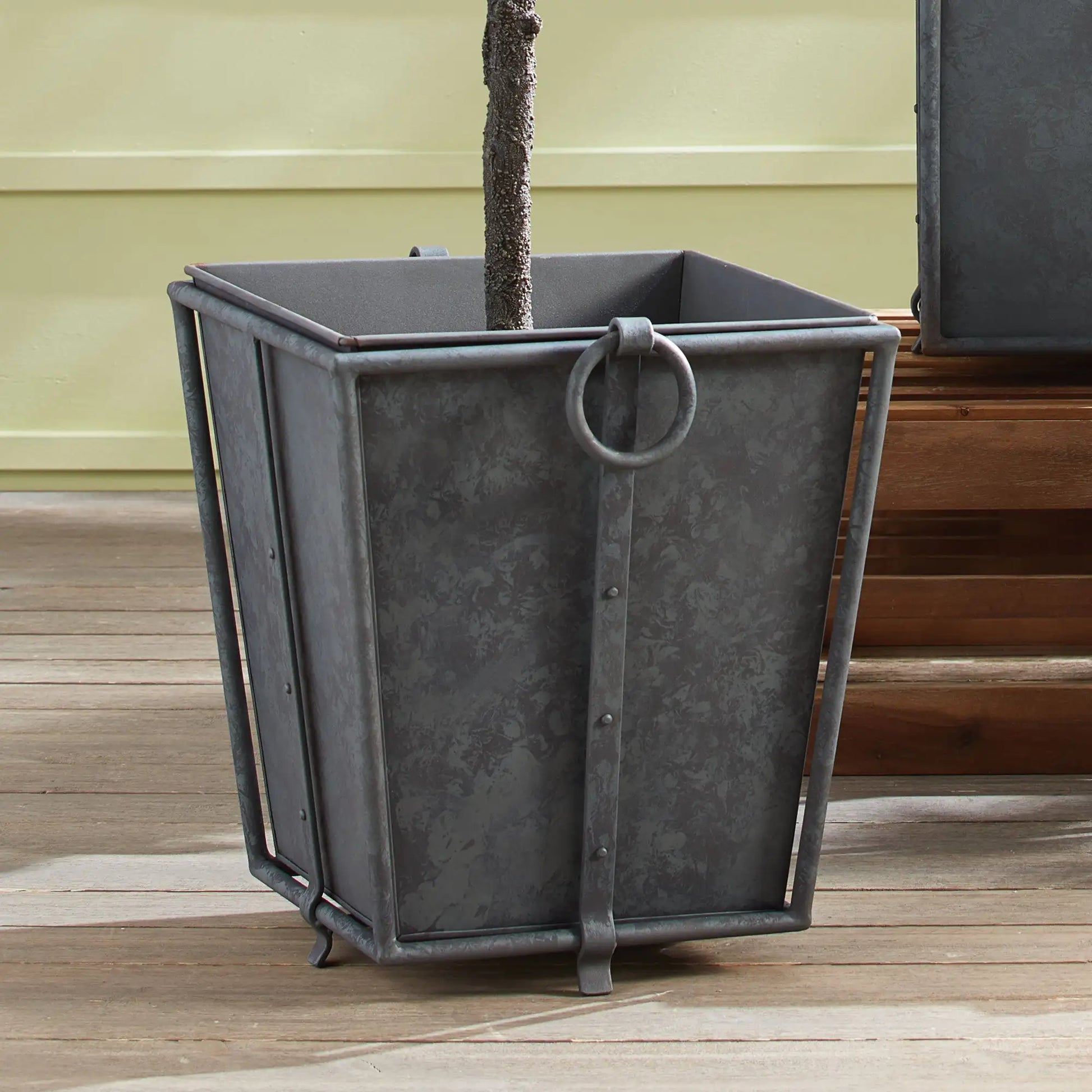 CALLAHAN TAPERED PLANTER SMALL - view 2