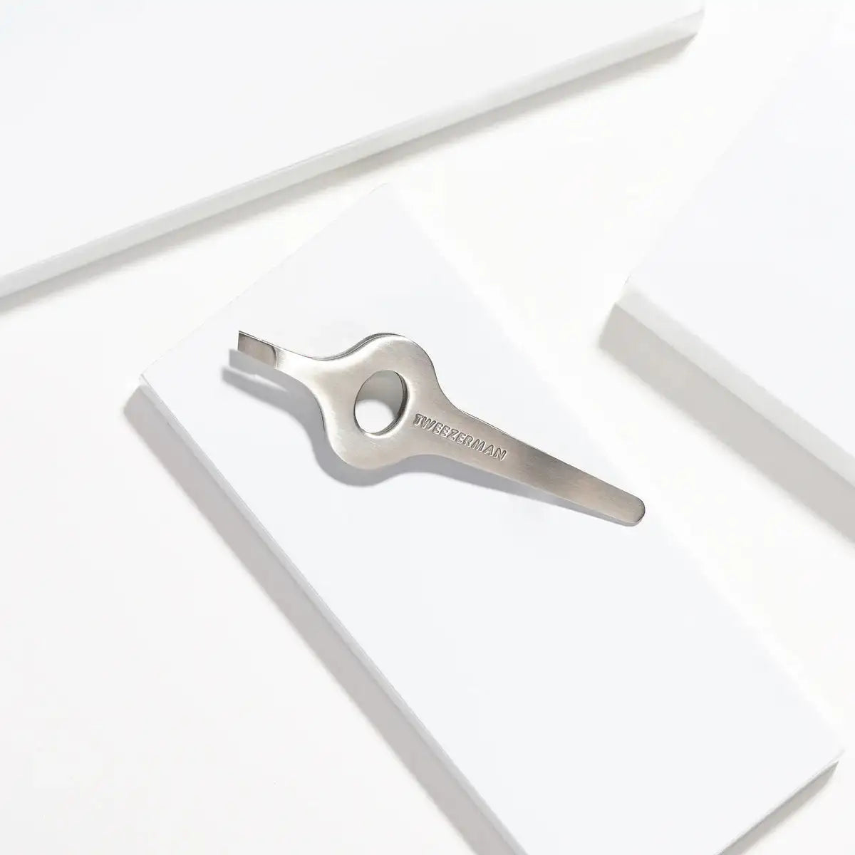 Tweezerman Wide Grip Slant Classic Tweezer