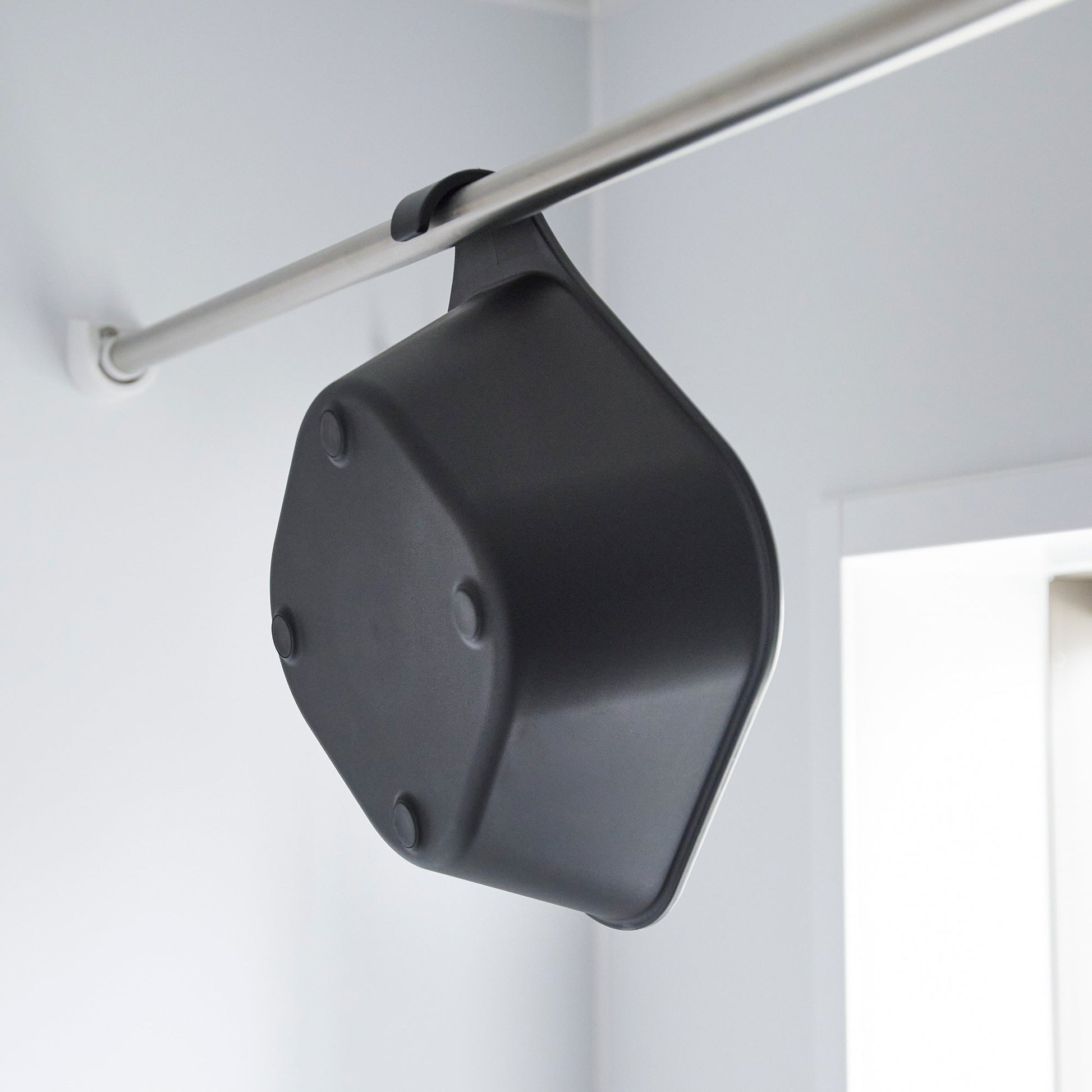 Magnetic Shower Pail With Hook â€” image 8