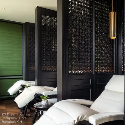 LEC ZG Dream Lounger in spa setting